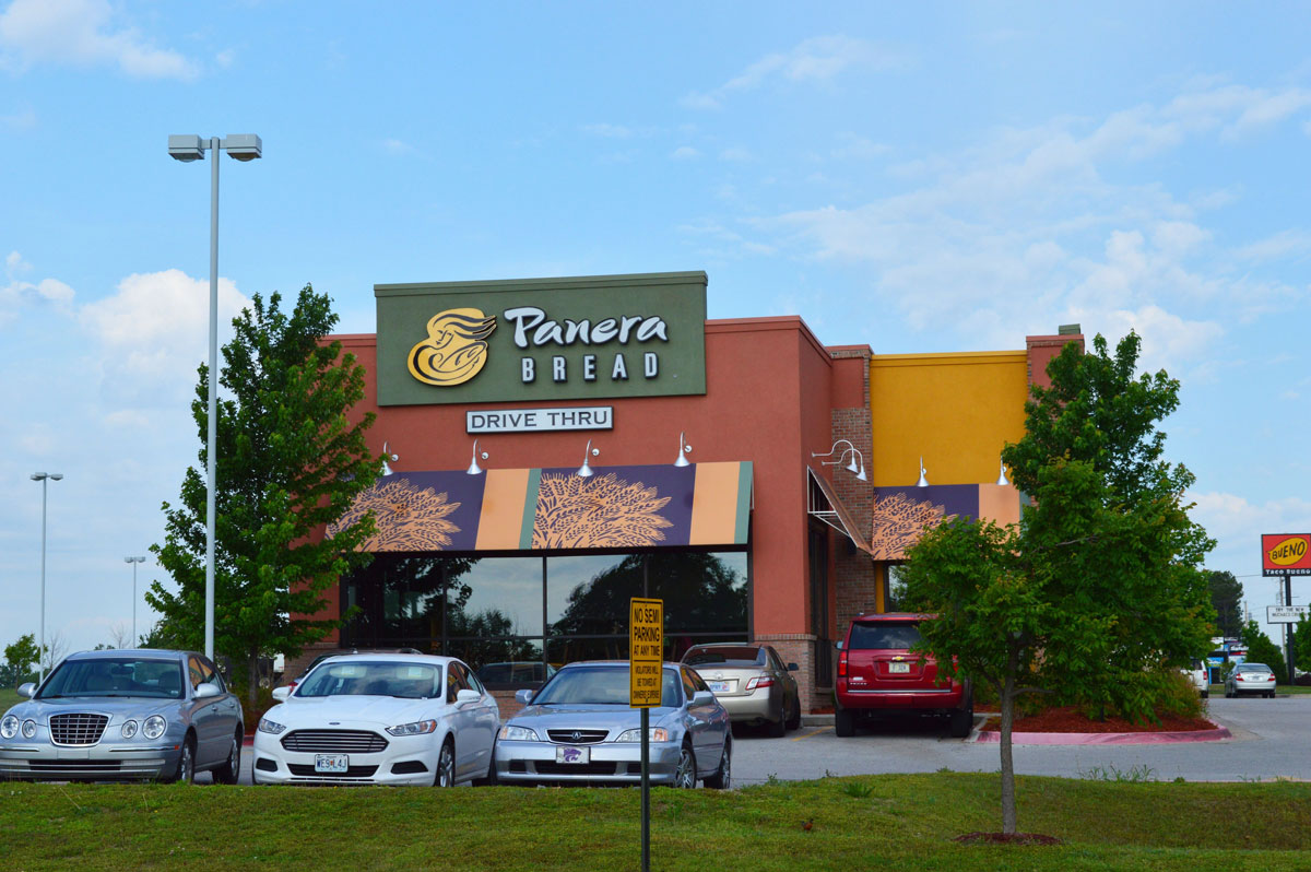 panera bread building